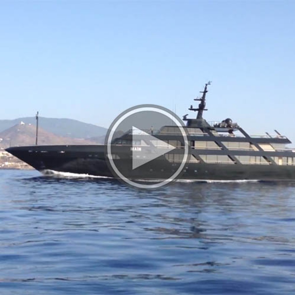 yacht armani pantelleria